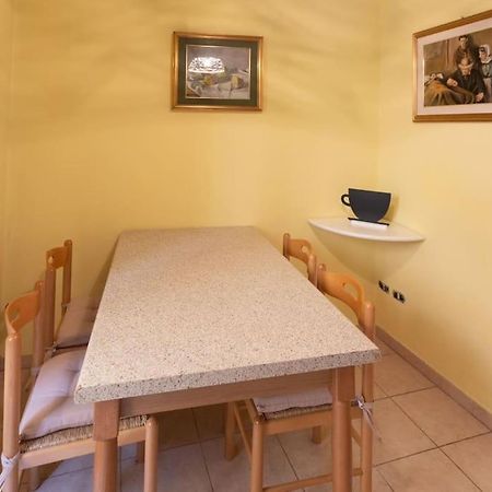 Caldora Apartment L'Aquila Bagian luar foto