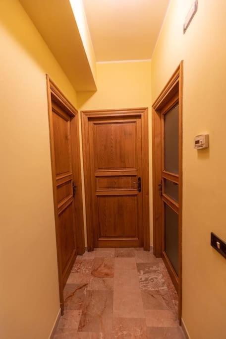 Caldora Apartment L'Aquila Bagian luar foto