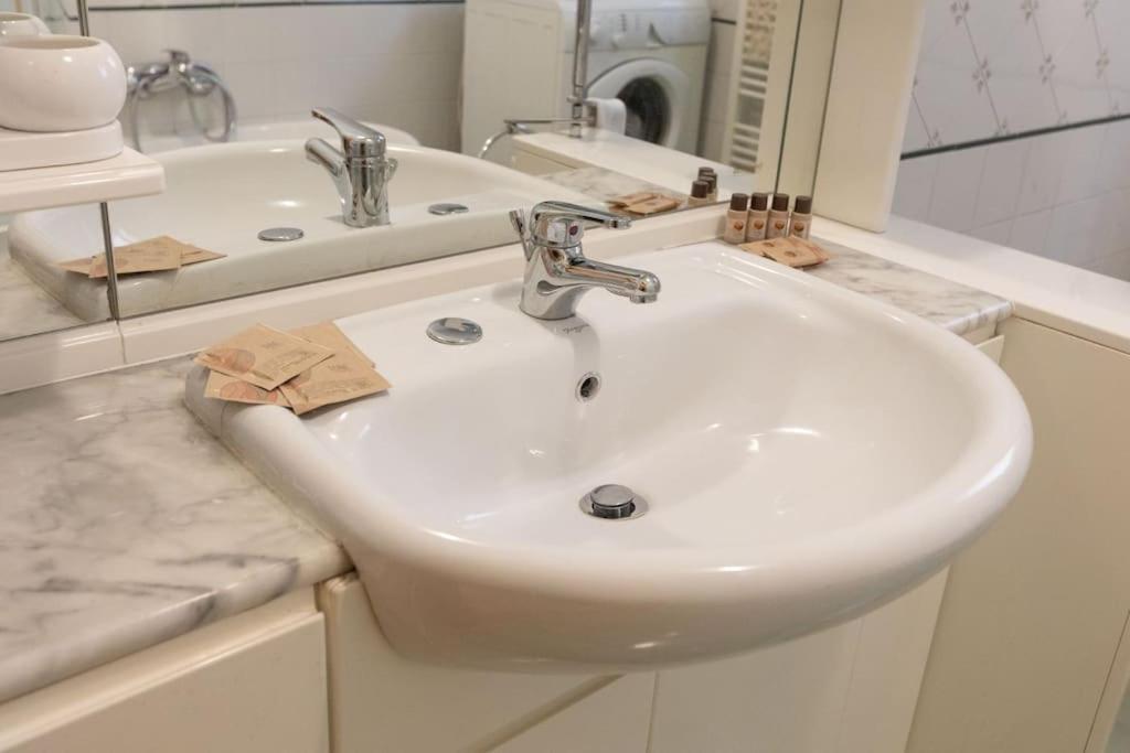 Caldora Apartment L'Aquila Bagian luar foto