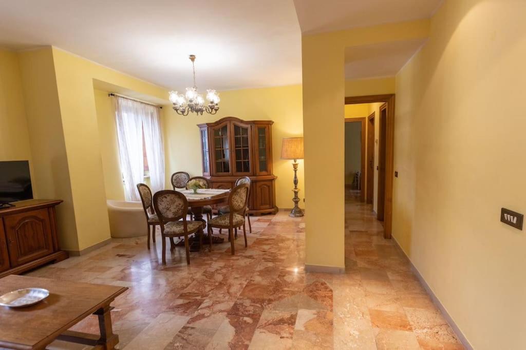 Caldora Apartment L'Aquila Bagian luar foto