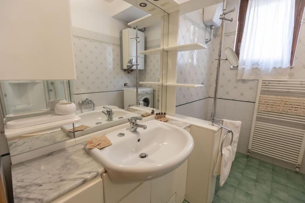 Caldora Apartment L'Aquila Bagian luar foto