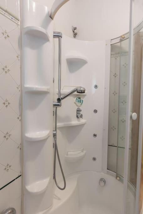Caldora Apartment L'Aquila Bagian luar foto