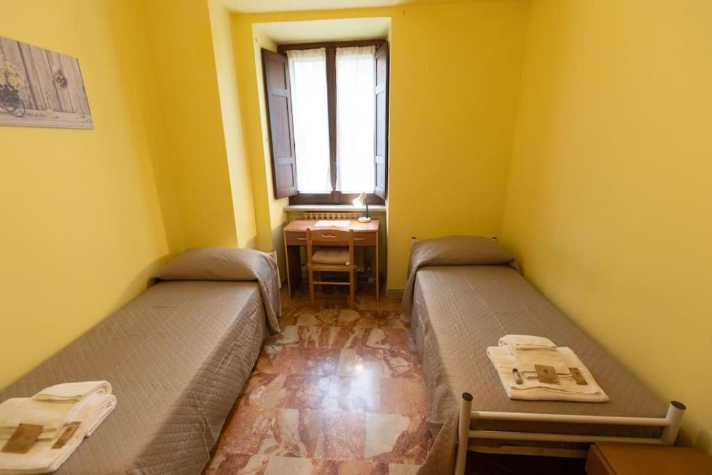 Caldora Apartment L'Aquila Bagian luar foto