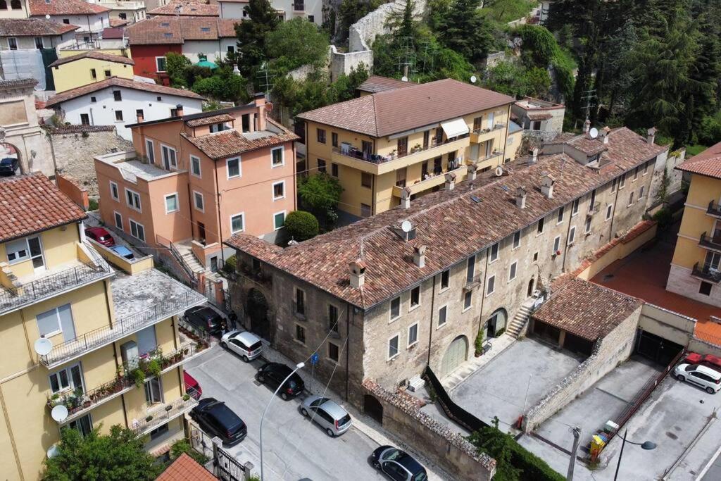 Caldora Apartment L'Aquila Bagian luar foto